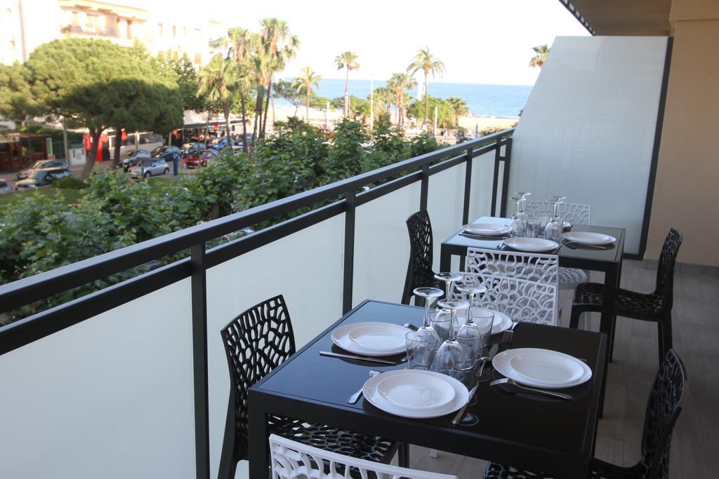 Apartamentos Cambrils Playa Spa Экстерьер фото